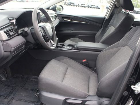 Used 2025 Toyota Camry LE FWD image 11