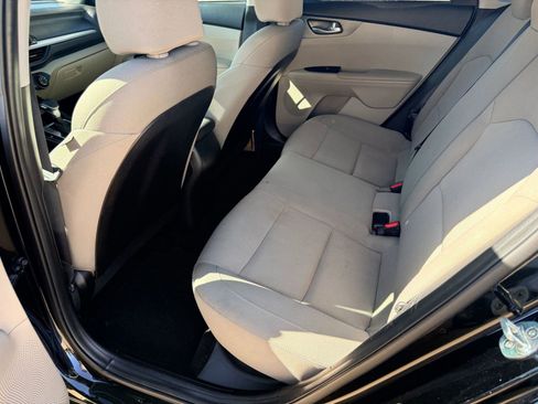 Used 2020 Kia Forte LXS image 12