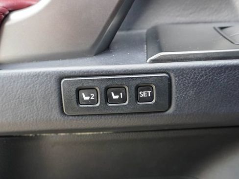 Used 2023 Lexus GX 460 Premium w/ Premium Package AWD/4WD image 15
