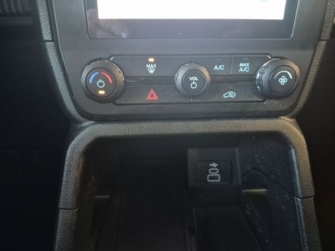 Used 2024 Ford Ranger XL image 31