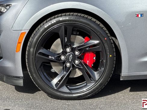 Certified 2021 Chevrolet Camaro LT w/ RS Package RWD image 31