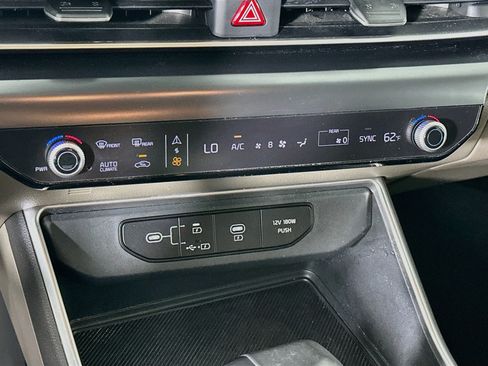 Used 2025 Kia Carnival FWD image 24