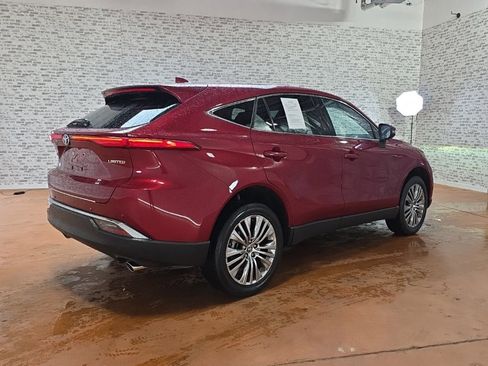 Used 2023 Toyota Venza Limited image 8