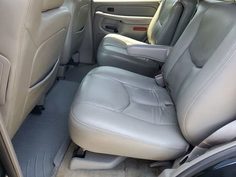 Used 2005 Chevrolet Tahoe Z71 w/ Preferred Equipment Group AWD/4WD image 11