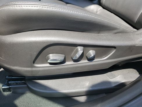 Certified 2025 Cadillac XT6 Premium Luxury image 14