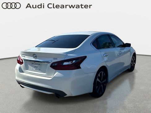 Used 2018 Nissan Altima 2.5 SR FWD image 3