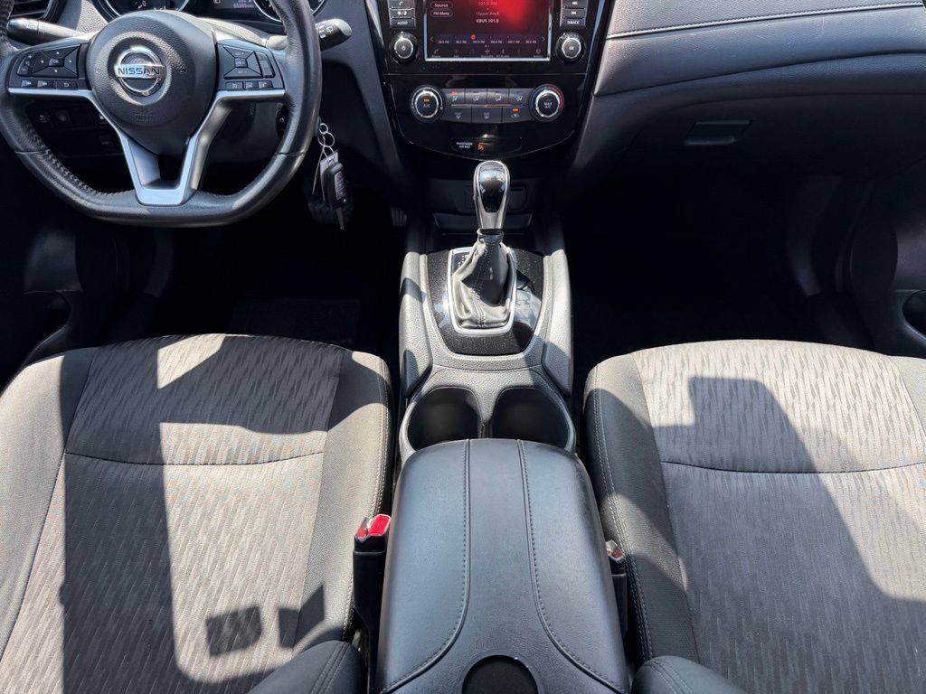 Used 2019 Nissan Rogue S w/ Special Edition Package FWD image 23