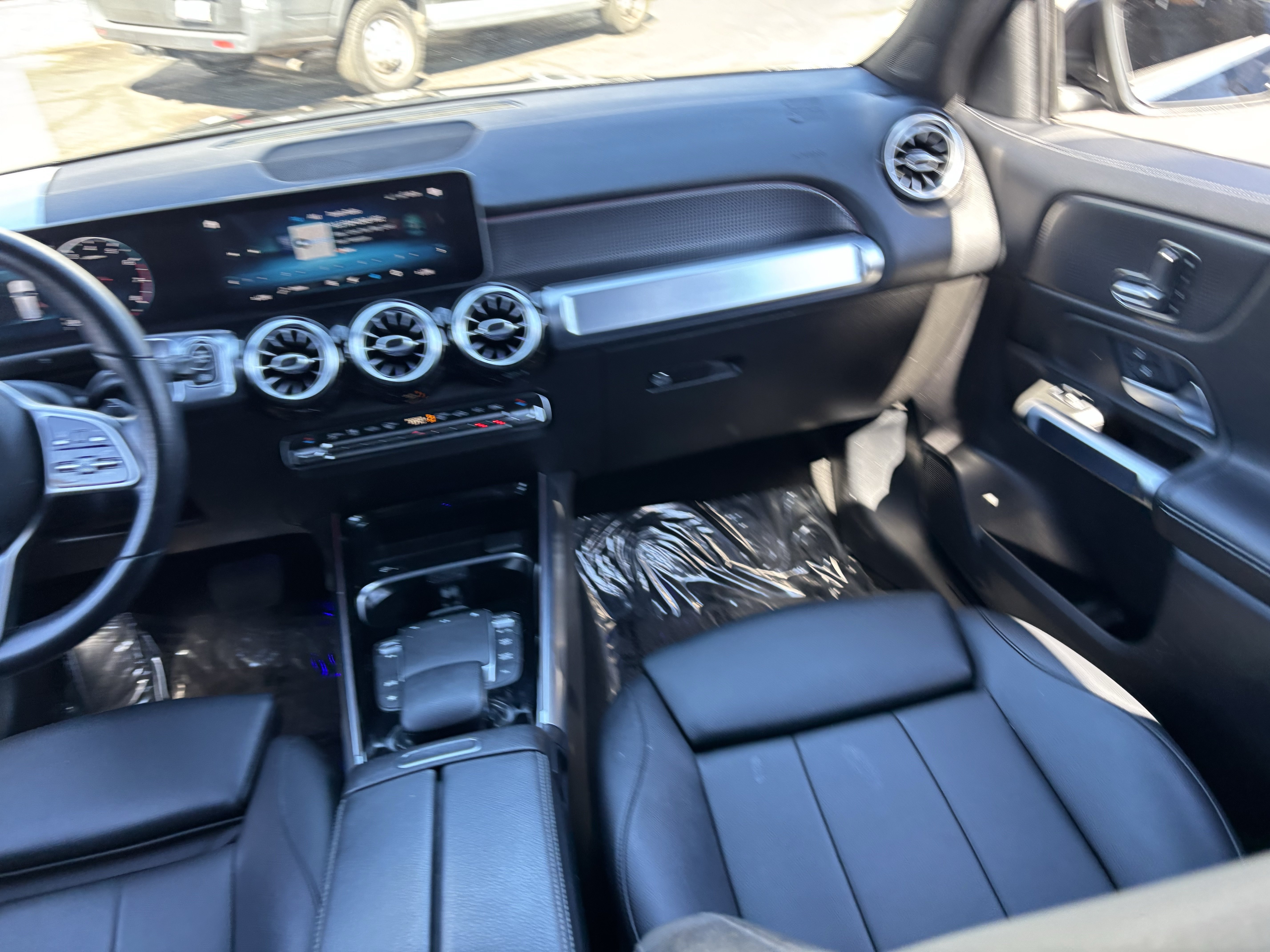Used 2021 Mercedes-Benz GLB 250 4MATIC image 14