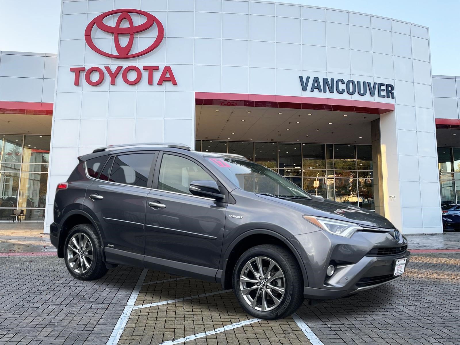 Used 2017 Toyota RAV4 Limited w/ Advanced Technology Package AWD/4WD image 1