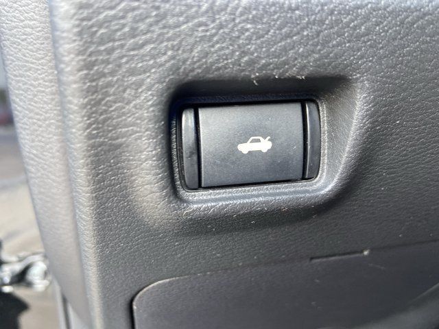 Used 2020 Nissan Sentra SR w/ Premium Package FWD image 46