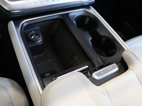 Used 2025 Ford Expedition Max Platinum w/ Platinum Ultimate Package AWD/4WD image 23