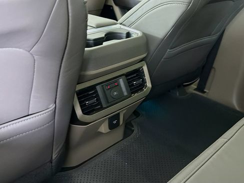 New 2026 Ford F250 Platinum w/ Platinum Plus Package AWD/4WD image 27