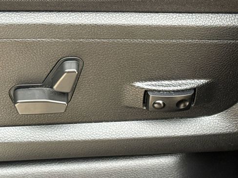 Used 2022 RAM 3500 Limited AWD/4WD image 21