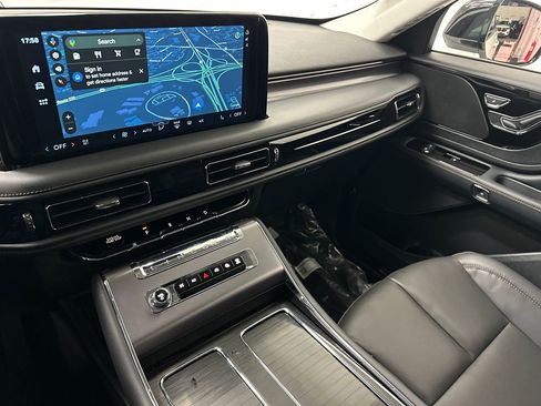 New 2026 Lincoln Aviator AWD image 27