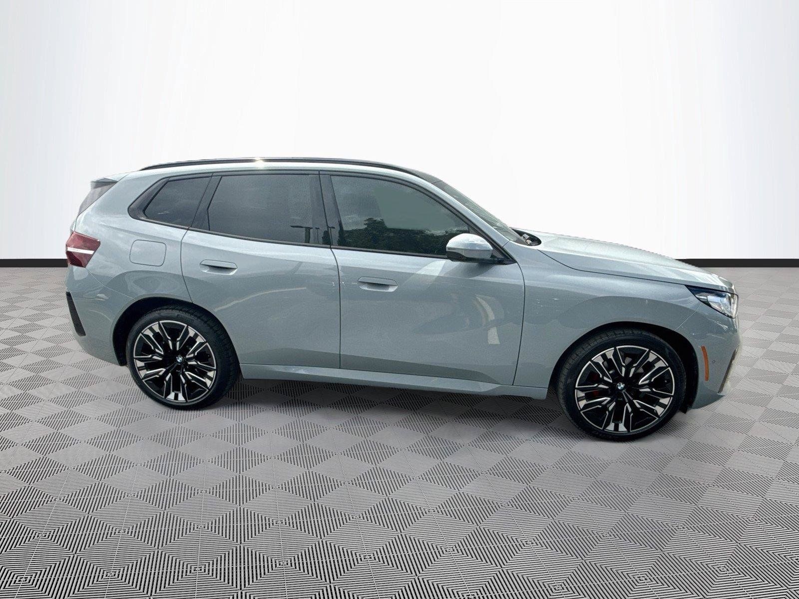 Used 2025 BMW X3 xDrive30i w/ Premium Package AWD/4WD image 8