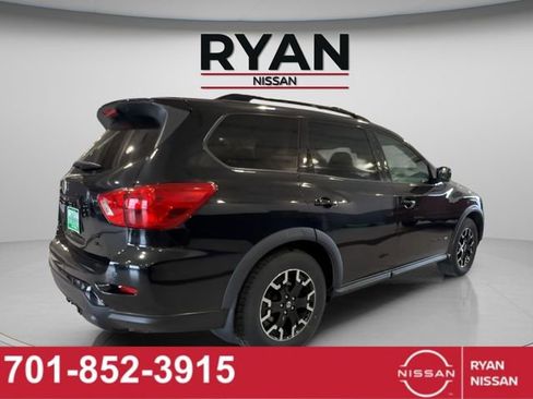 Certified 2020 Nissan Pathfinder SL image 5