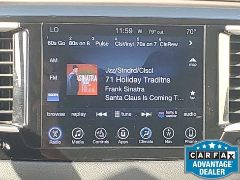 Used 2017 Chrysler Pacifica Touring-L w/ Tire & Wheel Group image 28