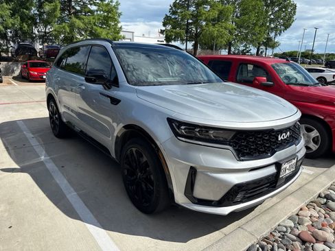 Used 2022 Kia Sorento SX FWD image 4