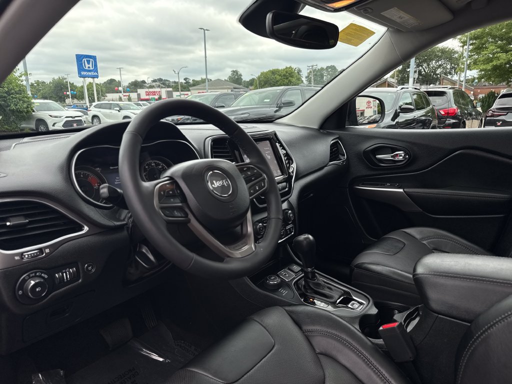 Used 2022 Jeep Cherokee Limited AWD/4WD image 13