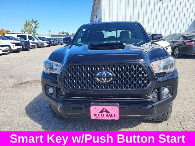 Used 2019 Toyota Tacoma TRD Sport AWD/4WD image 26