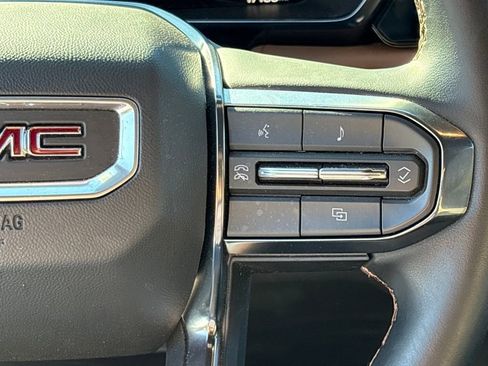 Used 2024 GMC Canyon AT4 w/ Technology Package image 20