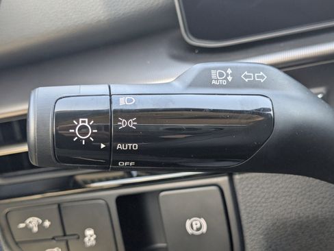 New 2026 Kia Sportage EX FWD image 34