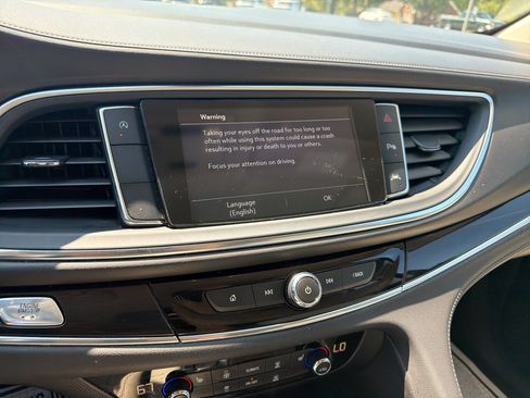 Used 2023 Buick Enclave Essence FWD image 21