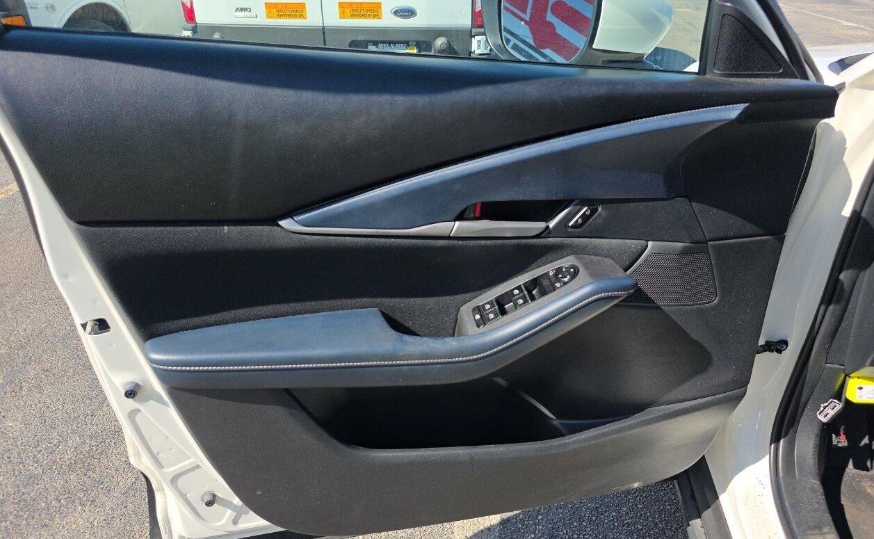 Used 2021 MAZDA CX-30 FWD 2.5 S image 7