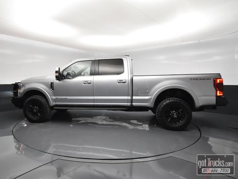 Used 2022 Ford F350 Platinum w/ Tremor Off-Road Package AWD/4WD image 3