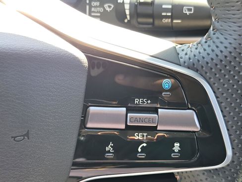 Used 2024 Nissan Ariya FWD image 26