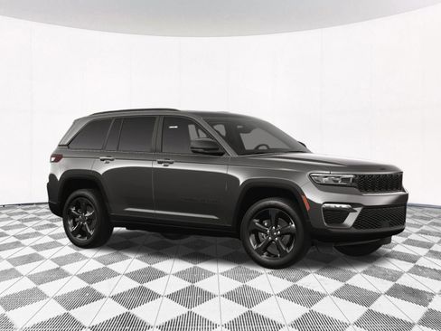 New 2025 Jeep Grand Cherokee Limited w/ Black Appearance Package image 12
