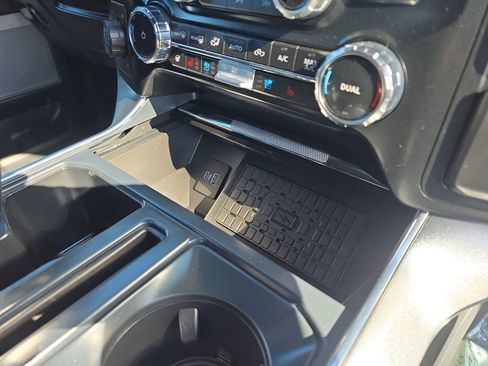 Used 2024 Ford F150 Platinum image 20