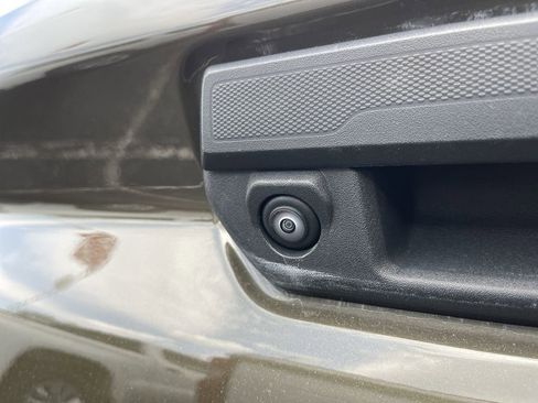 Used 2024 Chevrolet Colorado W/T image 7