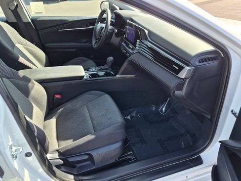 Used 2025 Toyota Camry LE FWD image 5