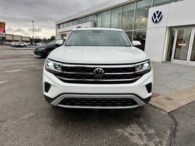 Used 2023 Volkswagen Atlas SE w/ Panoramic Sunroof Package AWD/4WD image 2