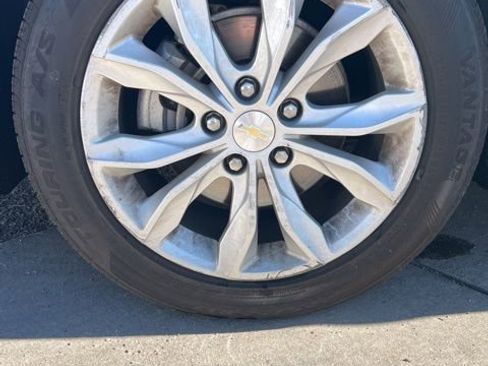 Used 2023 Chevrolet Malibu LT image 28