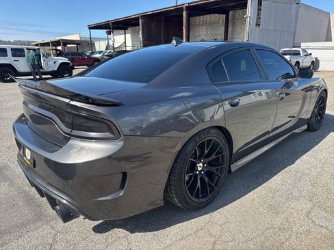 Used 2019 Dodge Charger GT RWD image 5
