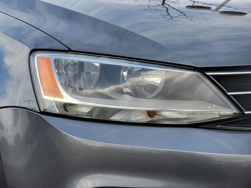 Used 2015 Volkswagen Jetta S image 27