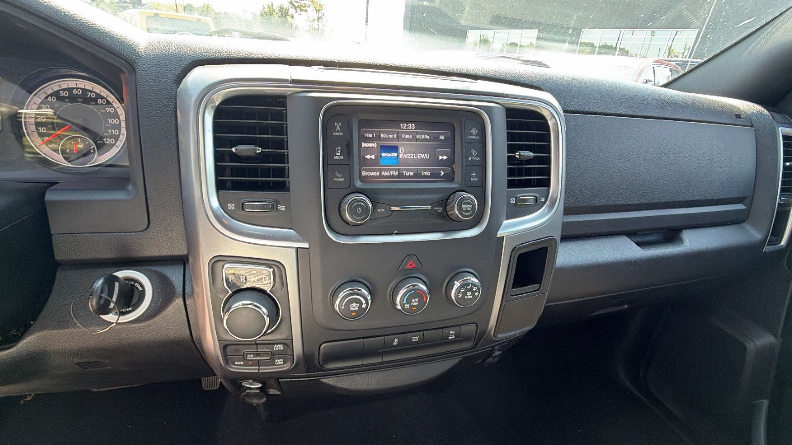 Used 2024 RAM 1500 Warlock AWD/4WD image 31