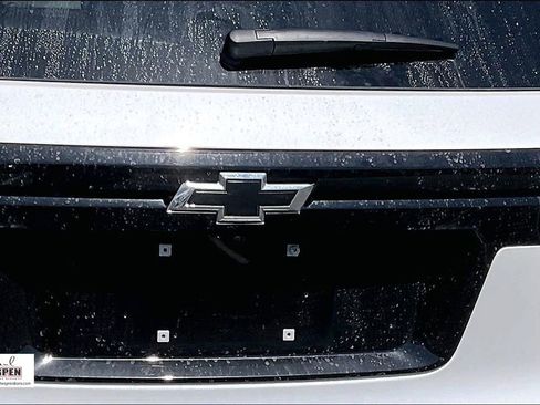 Used 2024 Chevrolet Traverse RS image 8