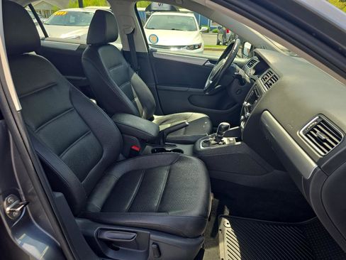 Used 2014 Volkswagen Jetta SE FWD image 13