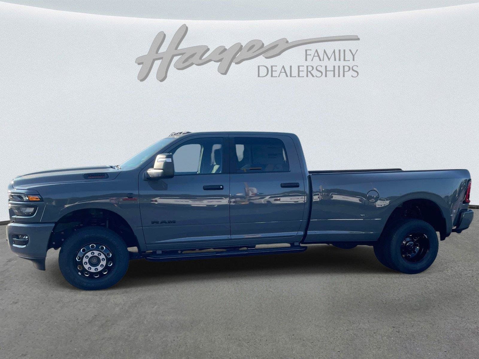 New 2027 RAM 3500 Big Horn AWD/4WD image 6