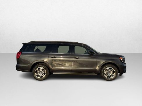 Used 2025 Ford Expedition Max Active image 2