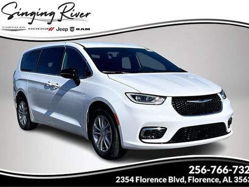 New 2026 Chrysler Pacifica Select FWD image 1