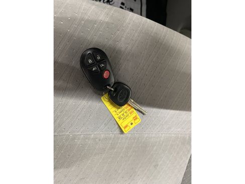 Used 2020 Toyota Sienna LE image 27