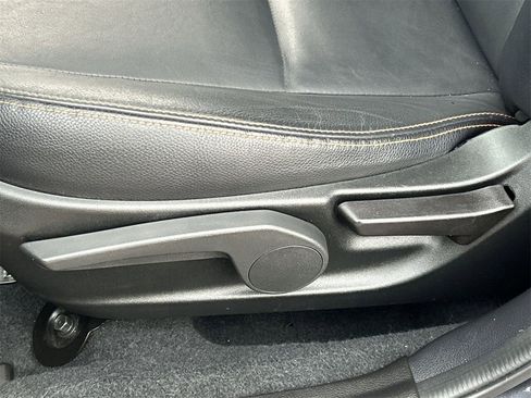 Used 2017 Subaru Crosstrek 2.0i Limited w/ Popular Package #2 image 17