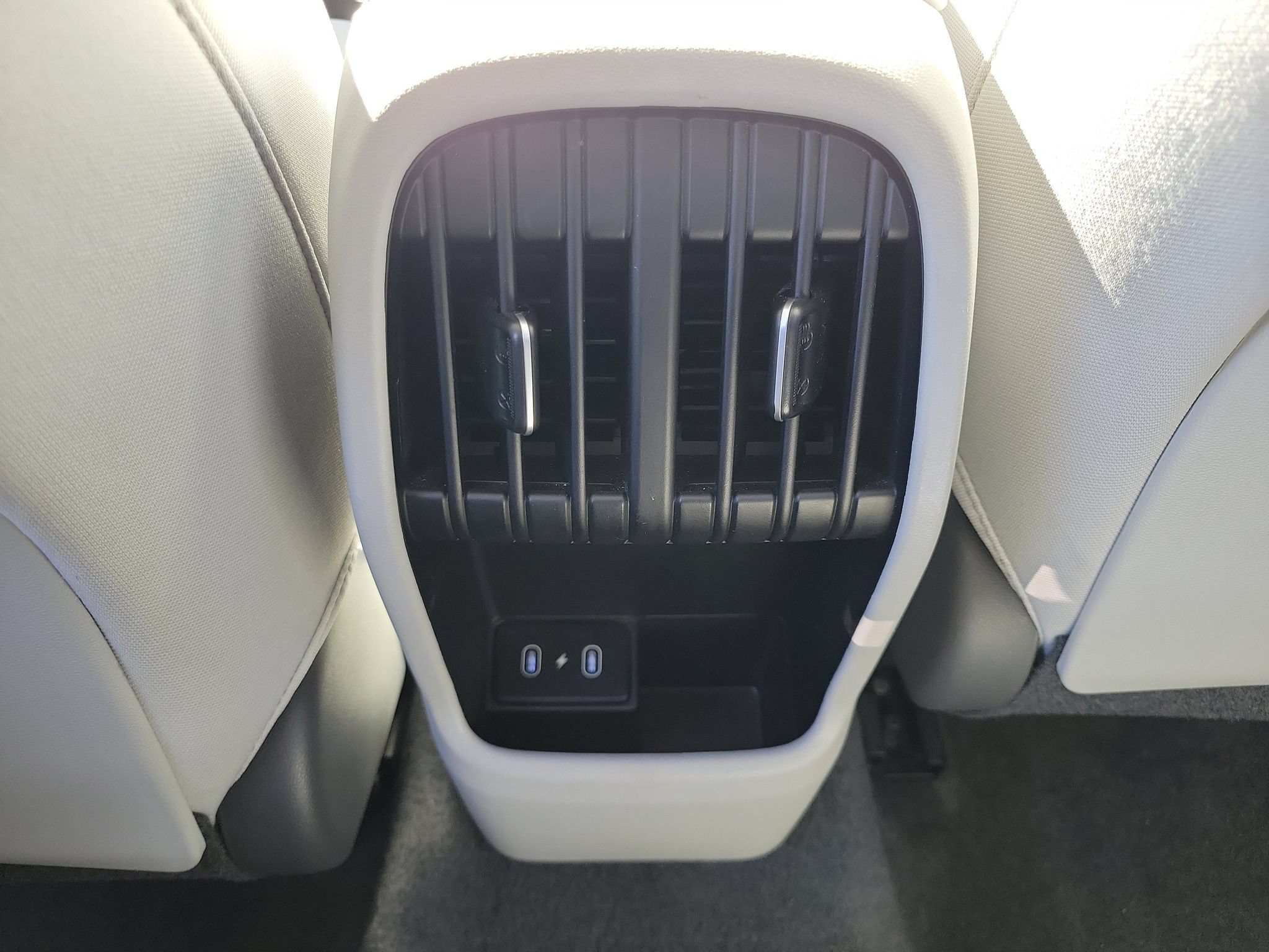 Used 2025 Hyundai Kona SEL AWD/4WD image 24