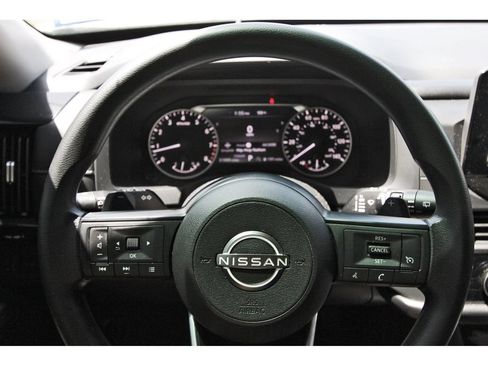 Used 2024 Nissan Pathfinder S FWD image 8