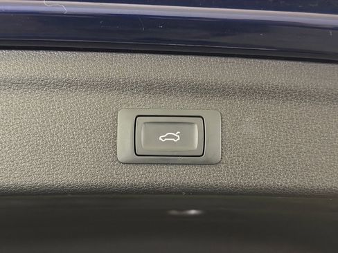 Used 2022 Audi Q3 2.0T Premium image 12