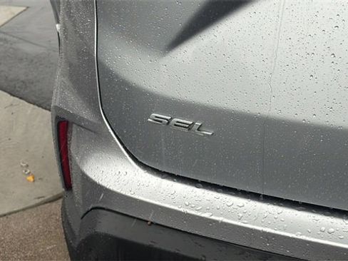 Used 2024 Ford Edge SEL image 12